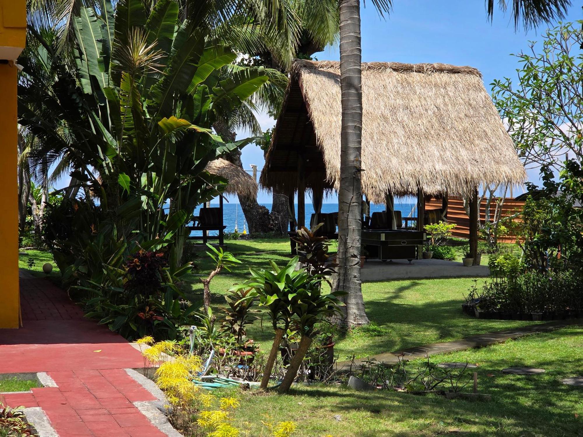 Sunsethouse Lombok Hotel Mangsit Exterior photo