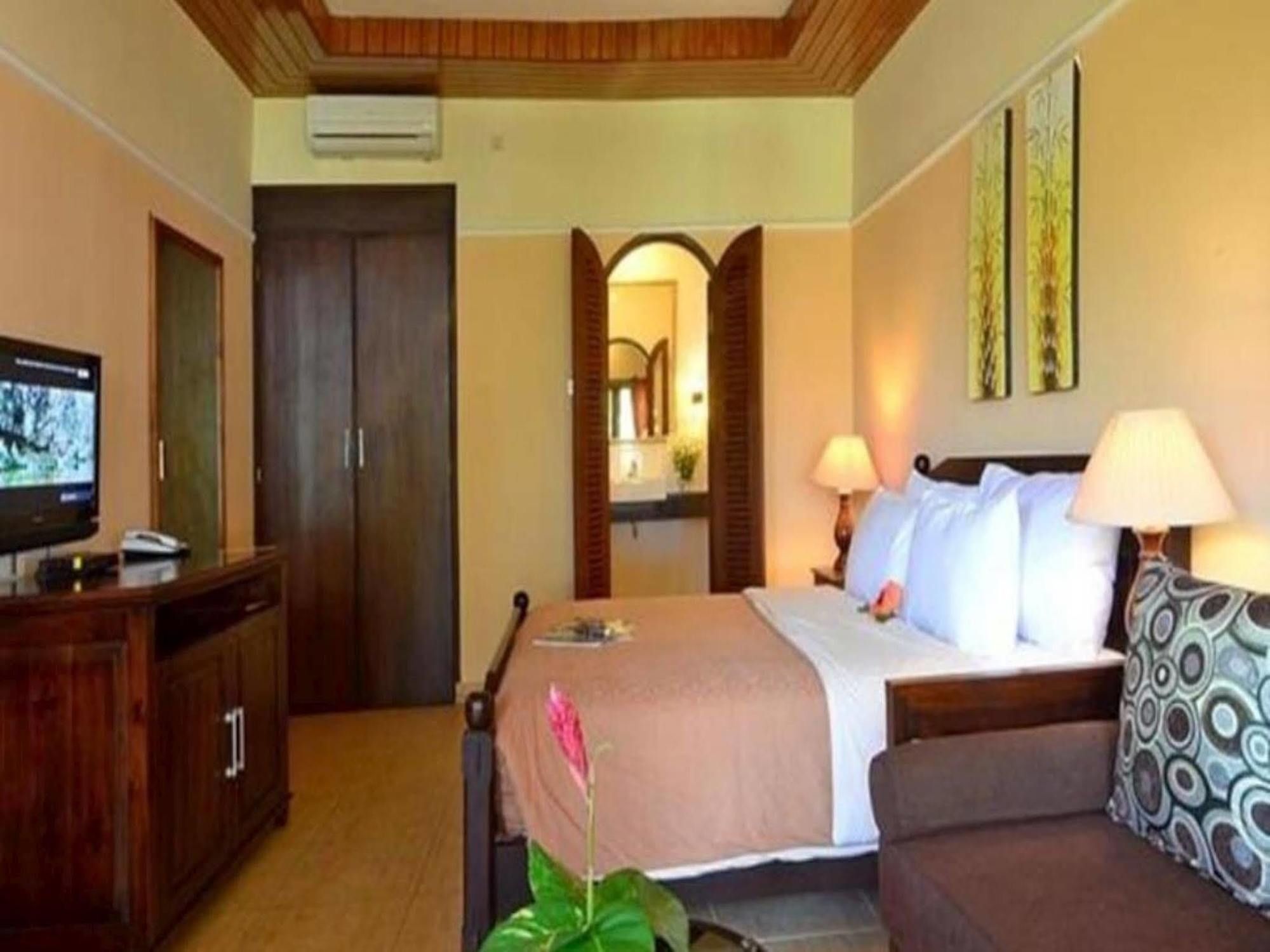 Sunsethouse Lombok Hotel Mangsit Exterior photo